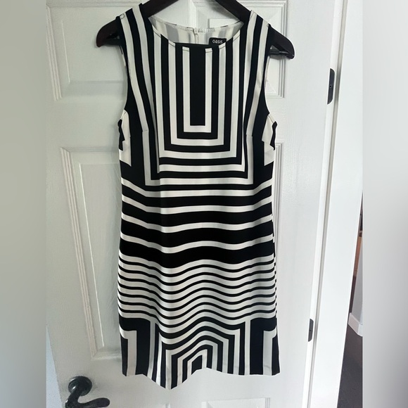 Black and white shift dress, size 6US - Picture 1 of 3